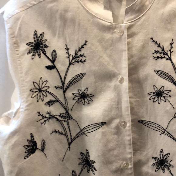 Striking linen 3/4 sleeve top - Picture 5 of 7